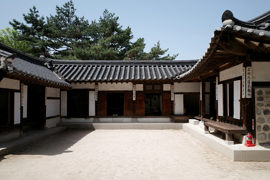 samcheong dong kim chunyeong house ground