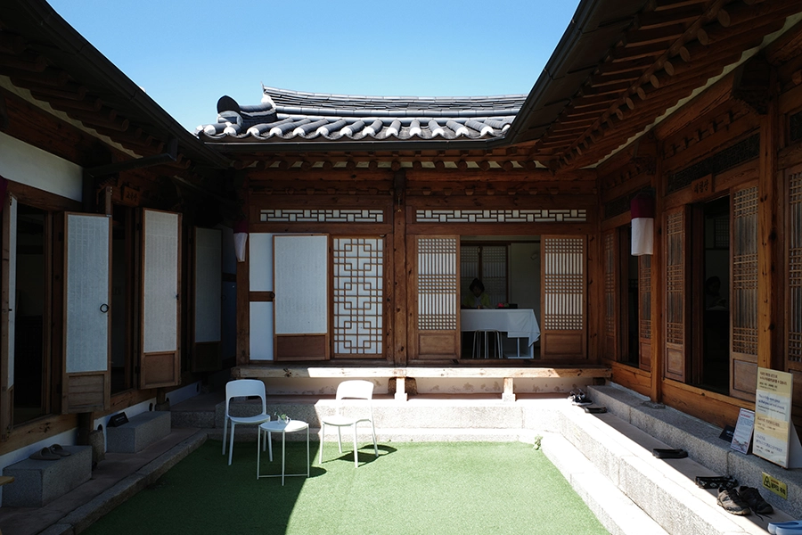 bukchon traditional craft experience center courtyard