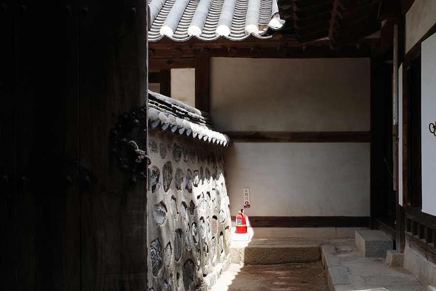 삼청동 오위장 김춘영 가옥 사랑마당